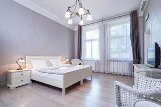 Апарт-отели Elegant Apartments Краков Апартаменты Делюкс с балконом (для 6 взрослых)-4